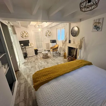 Cachette Douillette - Calme Et Confort - Terrasse Apartman